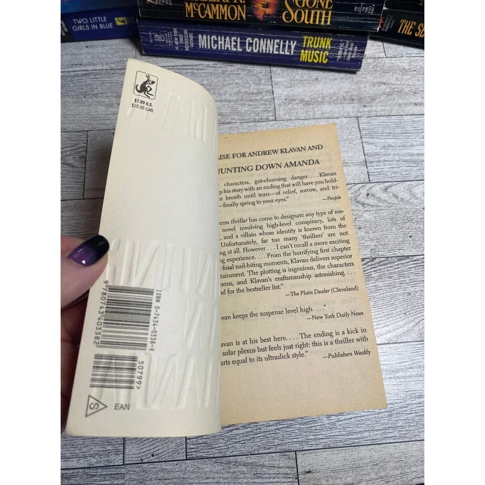 Hunting Down Amanda by Andrew Klavan 2000‎ Thriller Mystery Paperback Book